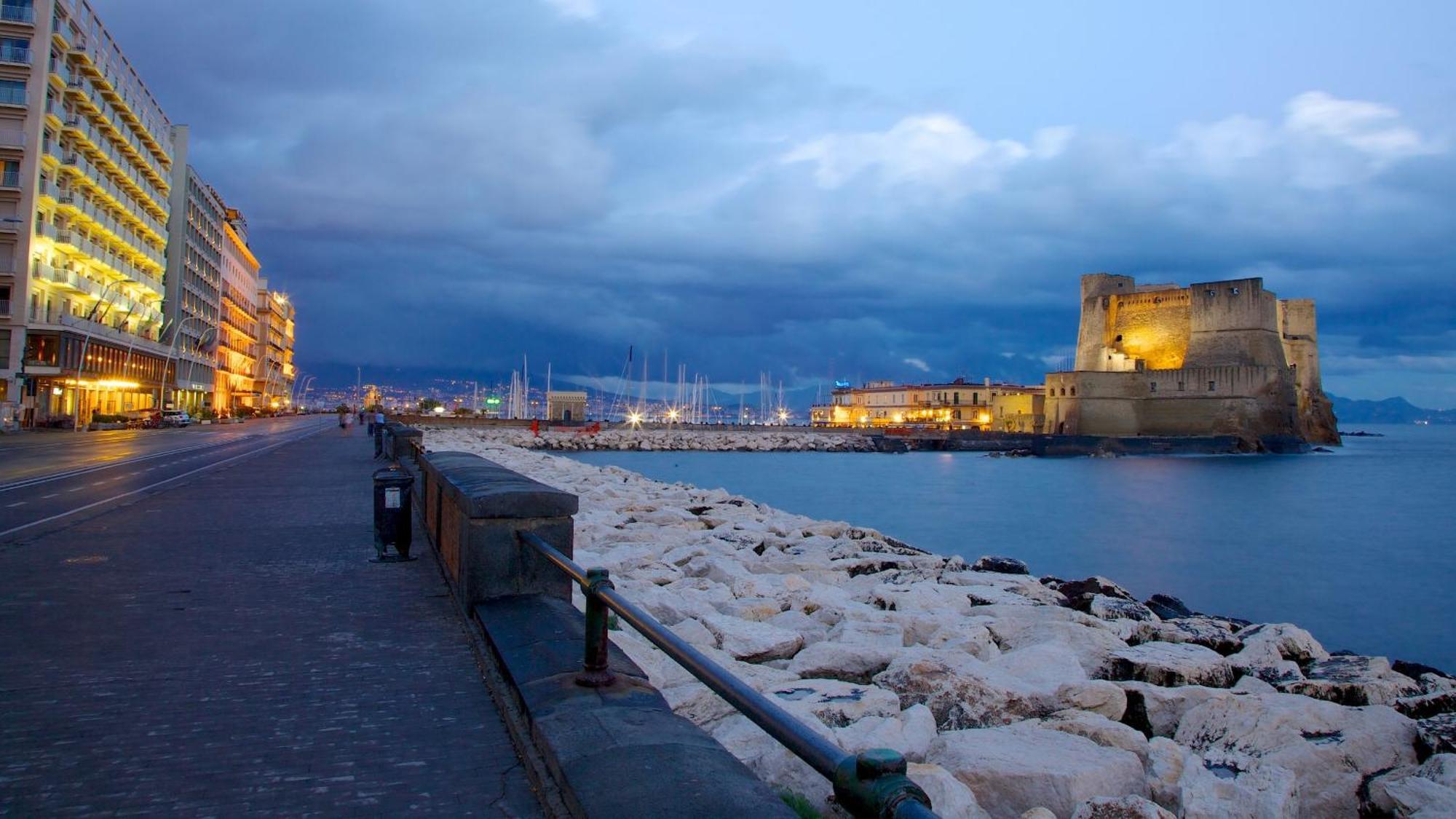 Fafa Apartment City Center Napoli Eksteriør billede